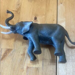 10/$10 Vintage 90s Beautiful Textured Toy Elephant